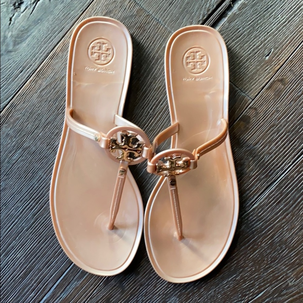 TORY BURCH rose gold  MINI MILLER Size 8